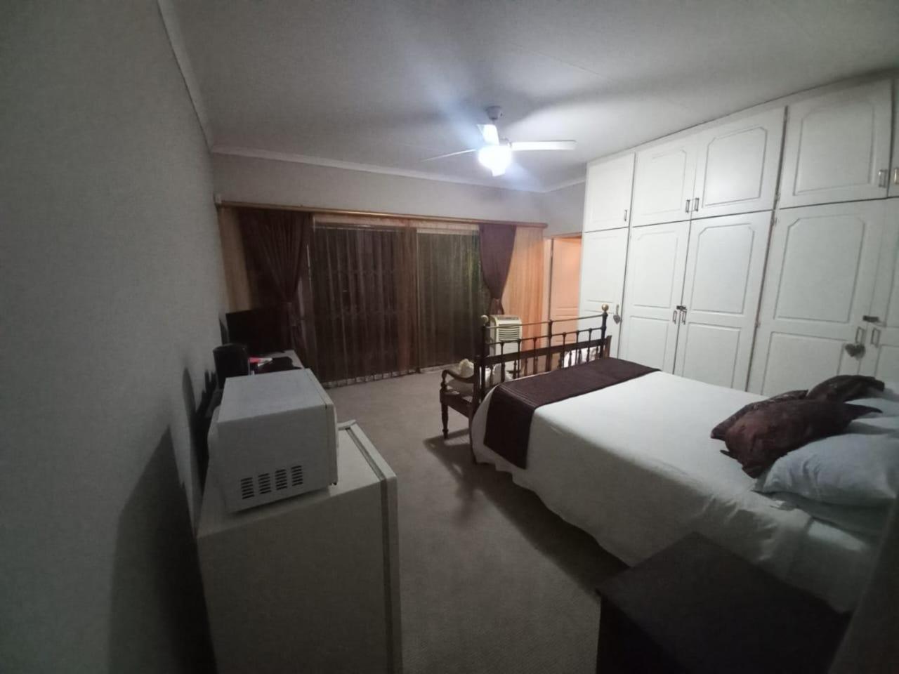 Anri Guesthouse Μπλουμφοντέιν Εξωτερικό φωτογραφία