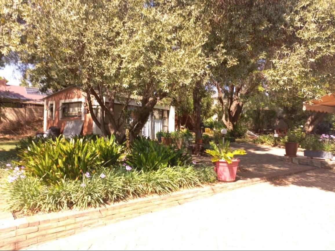 Anri Guesthouse Μπλουμφοντέιν Εξωτερικό φωτογραφία