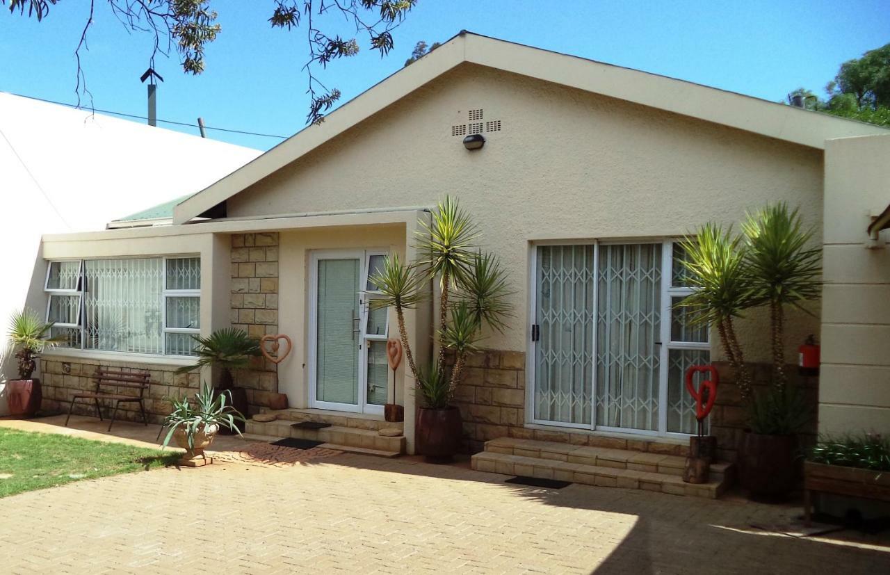 Anri Guesthouse Μπλουμφοντέιν Εξωτερικό φωτογραφία